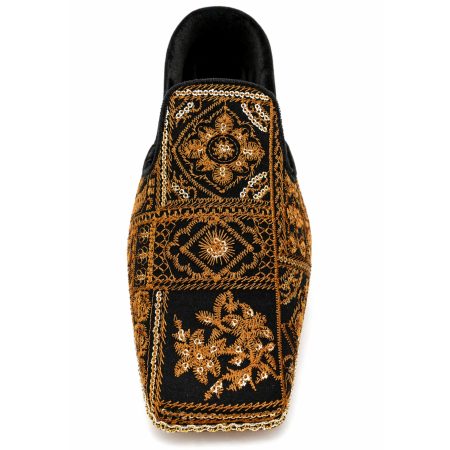Handmade Black Khussa with Golden Embroidery Black and Golden Khussa