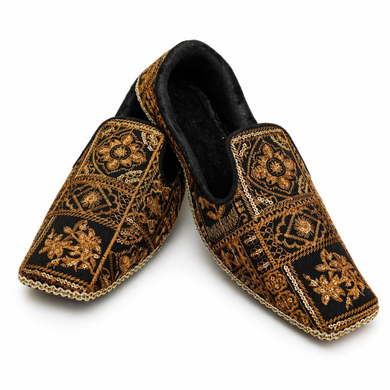 Handmade Black Khussa with Golden Embroidery Black and Golden Khussa