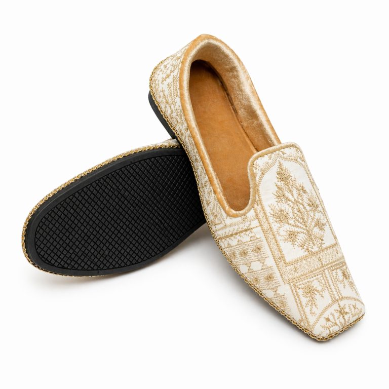 Handmade Ivory Khussa with Golden Embroidered Threadwork