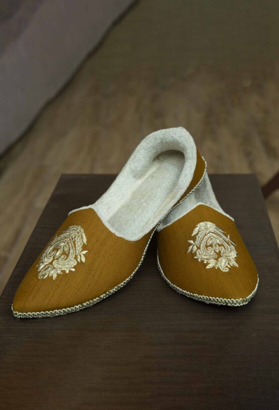 Golden Brown Embroidered Khussa