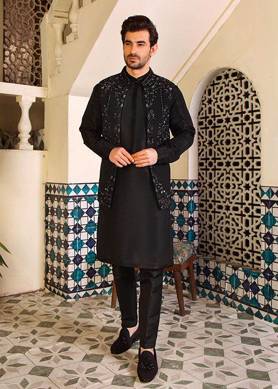 Mehndi Waistcoat for Men Styles Paired with Embroidered Khussas Mehndi Waistcoat for Men